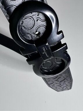 Salvatore Ferragamo Logo Black on Black Belt